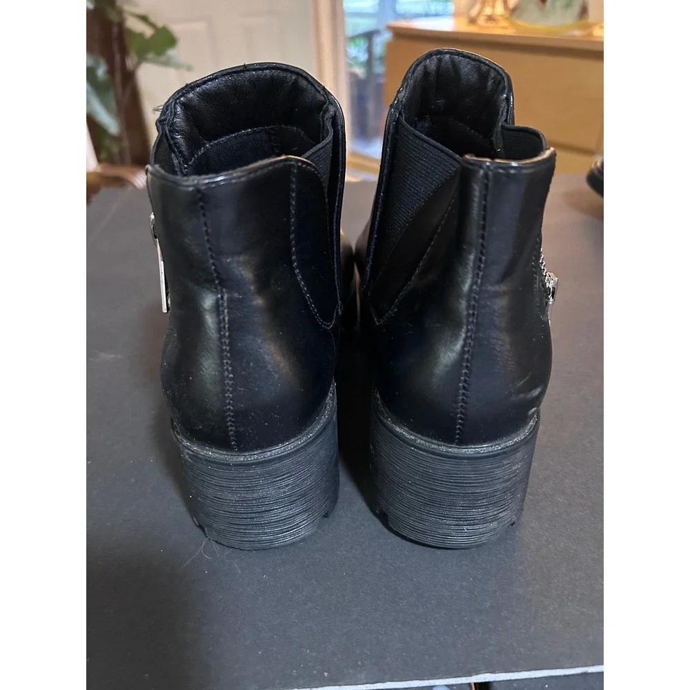 Dune Black Faux Leather Lug Sole Chelsea Ankle Boot Women Size 7 Chunky Heel Zip